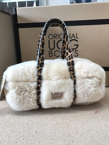 CHEST / LEO DUFFEL UGG BAG