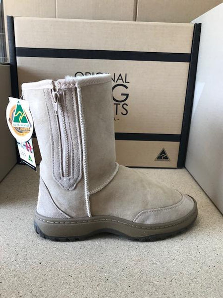 SAND SHORT ZIP RUGGED UGG BOOTS