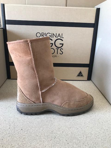 CHESTNUT SHORT RUGGED UGG BOOTS