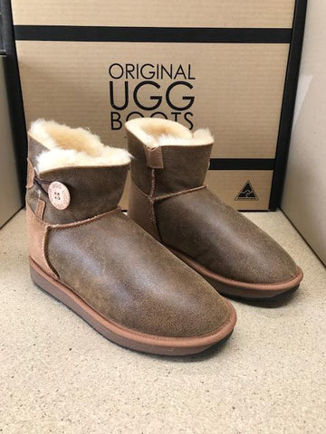 CHEST NAPA MINI BUTTON UGG BOOTS