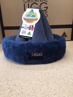 NAVY UGG HAT