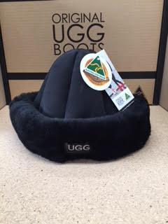 BLACK UGG HAT